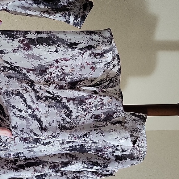 Long-sleeve Blouse - Picture 3 of 4